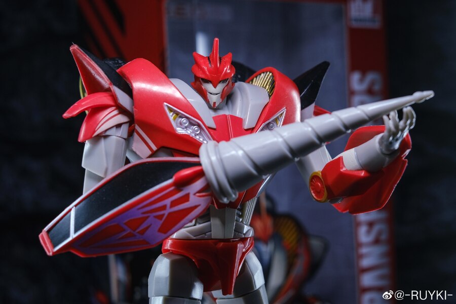 Transformers RED Prime Knock Out In Hand Image  (3 of 9)